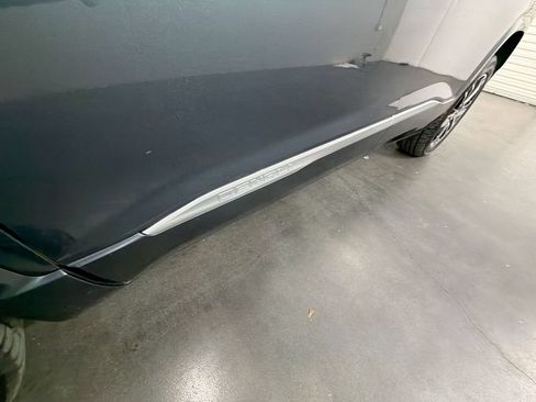 Used 2019 GMC Acadia Denali AWD/4WD image 32