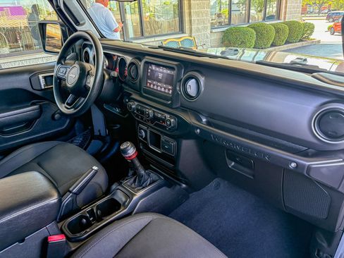 Used 2022 Jeep Wrangler Sport AWD/4WD image 25