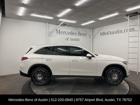 Used 2025 Mercedes-Benz GLC 300 image 9