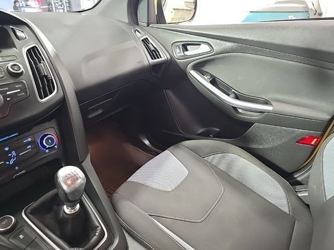 Used 2017 Ford Focus ST FWD image 27