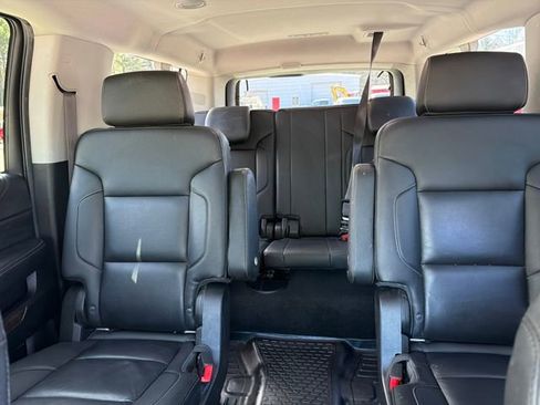 Used 2017 Chevrolet Suburban LT image 24
