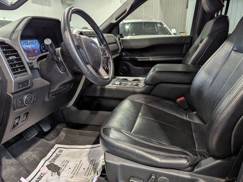 Used 2018 Ford Expedition XLT w/ Equipment Group 202A image 9