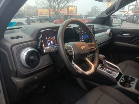 Used 2023 Chevrolet Colorado LT image 25
