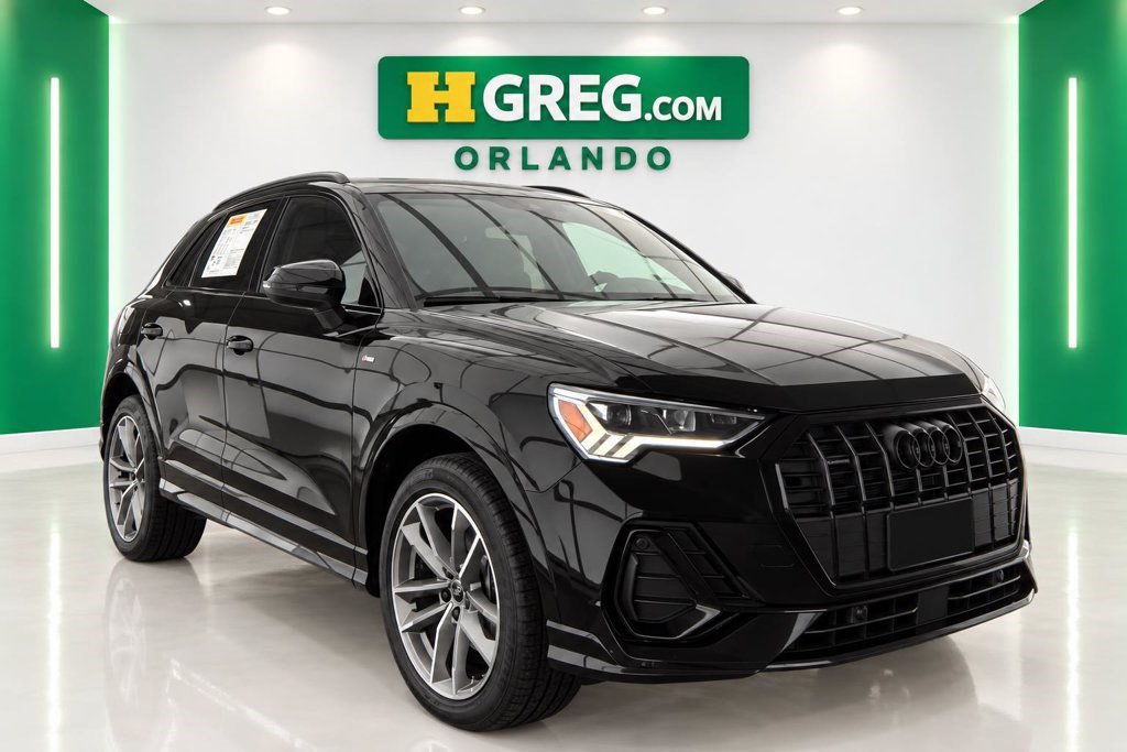 Used 2023 Audi Q3 2.0T Premium w/ Black Optic Sport Package AWD/4WD image 4