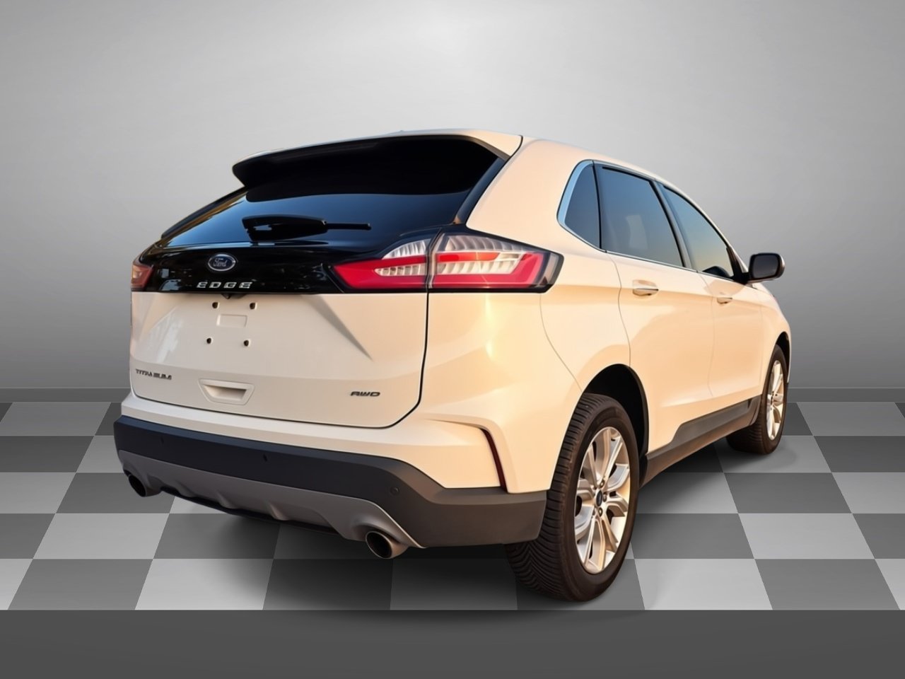 Used 2022 Ford Edge Titanium w/ Cargo Accessory Package AWD/4WD image 4