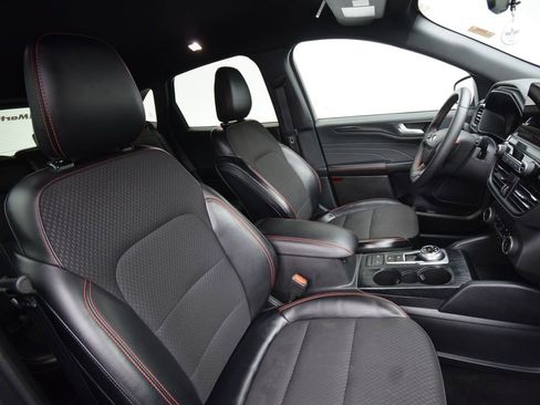 Used 2024 Ford Escape ST-Line image 17
