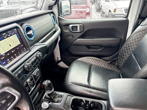 Used 2021 Jeep Wrangler Unlimited Sahara image 26