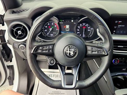 Used 2023 Alfa Romeo Stelvio Veloce AWD/4WD image 15