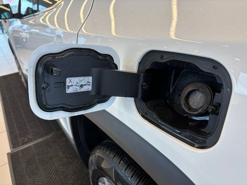 Used 2022 GMC Acadia SLE FWD image 34