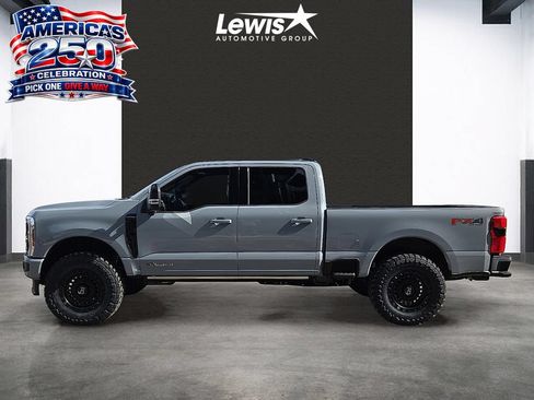 Used 2025 Ford F250 Platinum w/ FX4 Off-Road Package AWD/4WD image 5