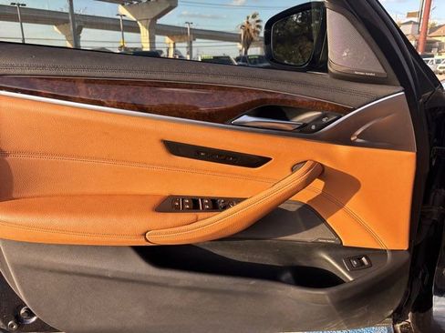 Used 2019 BMW M550i xDrive w/ Premium Package 2 image 15