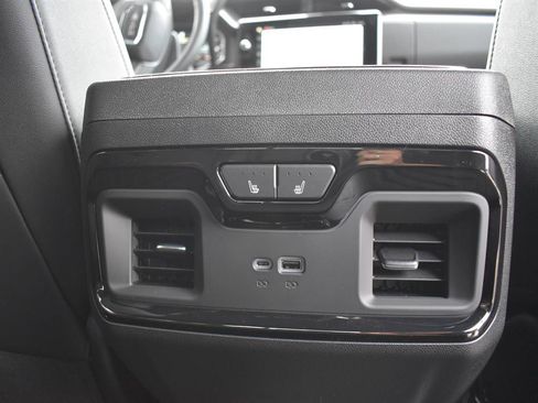 New 2026 GMC Sierra 2500 AT4 w/ AT4 Premium Plus Package image 7