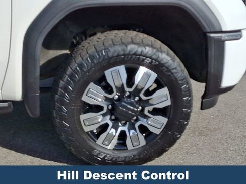 Used 2024 GMC Sierra 2500 Denali w/ Denali Reserve Package image 10