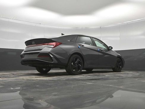 New 2026 Hyundai Elantra SEL Sport FWD image 37