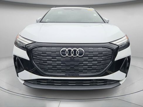 Used 2024 Audi Q4 e-tron Premium Plus w/ Premium Plus image 3