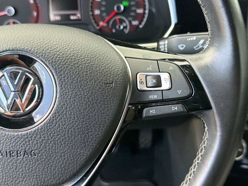 Used 2020 Volkswagen Jetta R-Line FWD image 17