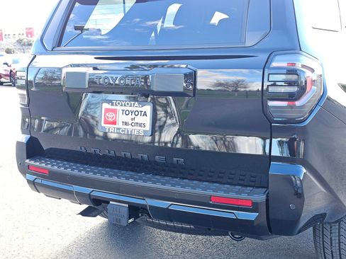 Used 2026 Toyota 4Runner TRD Sport Premium AWD/4WD image 39