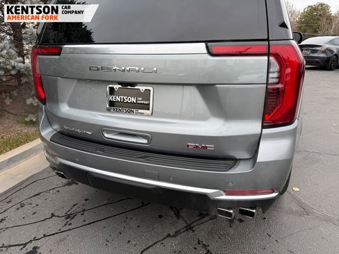 Used 2025 GMC Yukon Denali w/ Sun & Power Step Package image 43