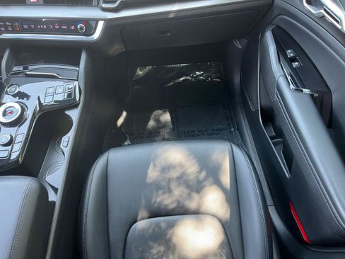 Used 2023 Kia Sportage EX AWD/4WD image 19