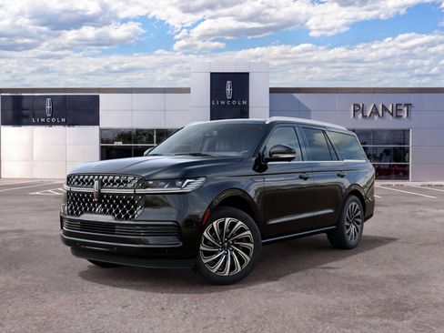 New 2027 Lincoln Navigator Black Label AWD/4WD image 2