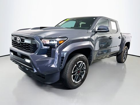 Used 2025 Toyota Tacoma TRD Sport w/ TRD Sport Upgrade Package RWD image 10