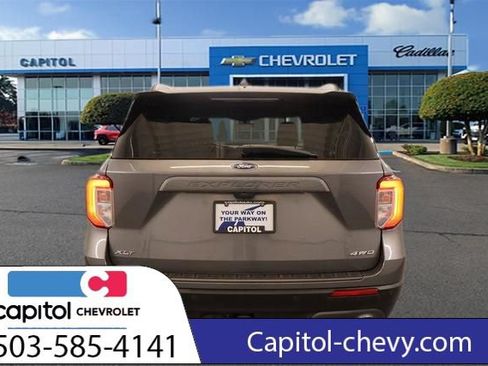 Used 2021 Ford Explorer XLT w/ Equipment Group 202A AWD/4WD image 4