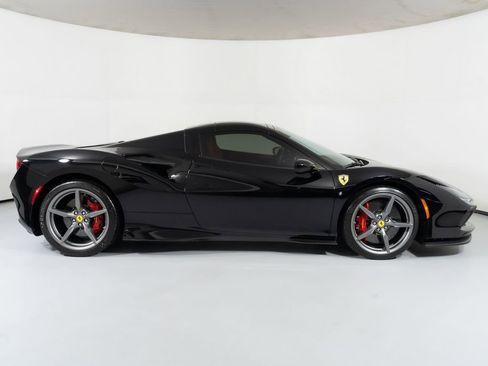 Used 2023 Ferrari F8 Tributo RWD image 19