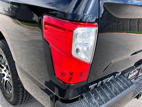 Used 2022 Nissan Titan SV RWD image 28