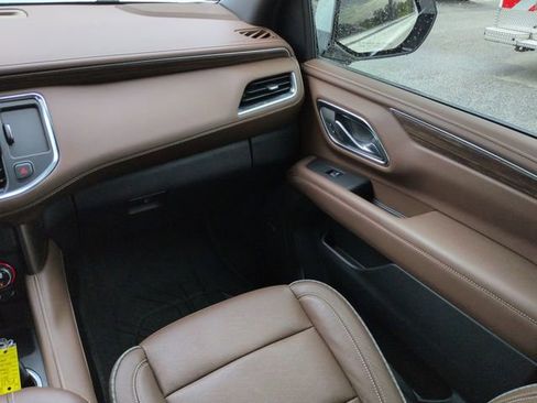 Used 2024 Chevrolet Suburban High Country w/ Advanced Technology Package AWD/4WD image 21