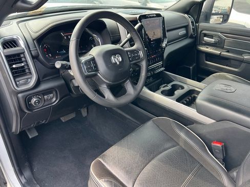 Used 2025 RAM 2500 Laramie AWD/4WD image 14