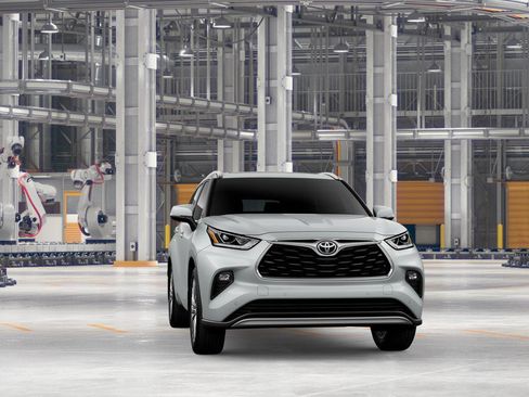 New 2026 Toyota Highlander Platinum image 18