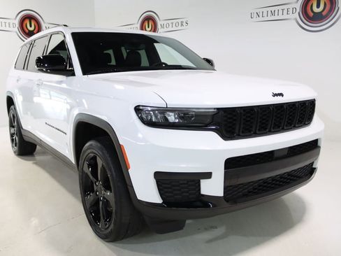 Used 2023 Jeep Grand Cherokee L Laredo AWD/4WD image 20