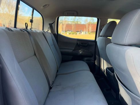 Used 2019 Toyota Tacoma SR w/ SR Convenience Package image 20