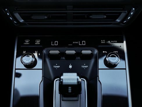 Used 2024 Porsche 911 Carrera S w/ Sport Package image 59