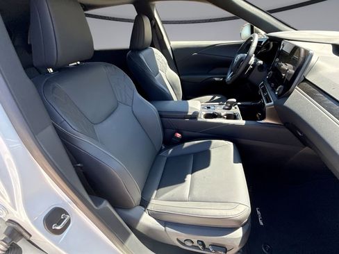 Used 2026 Lexus RX 350 Premium w/ Accessory Package (Z1) FWD image 16