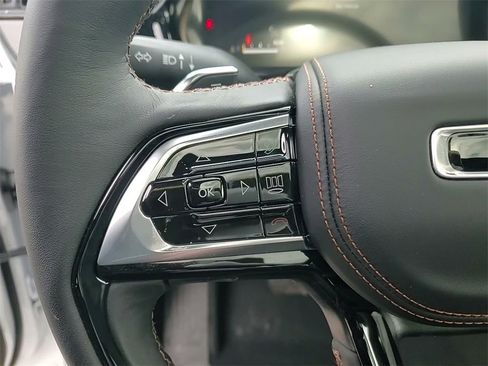 New 2026 Jeep Grand Cherokee Summit image 24