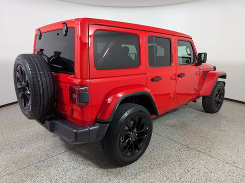 Used 2025 Jeep Wrangler Sahara w/ Safety Group image 7