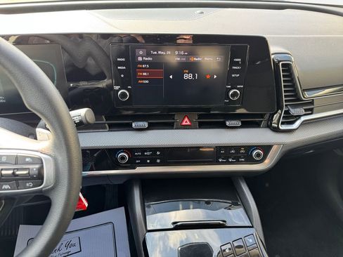 Certified 2023 Kia Sportage LX AWD/4WD image 22