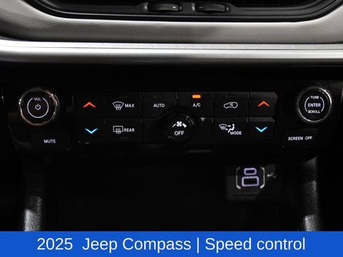 Used 2025 Jeep Compass Limited AWD/4WD image 21