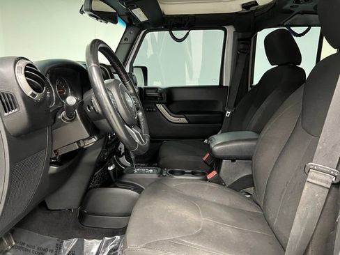 Used 2015 Jeep Wrangler Unlimited Sport w/ Quick Order Package 24S AWD/4WD image 18