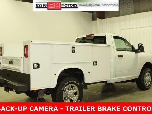 New 2024 RAM 2500 Tradesman w/ Chrome Appearance Group image 40