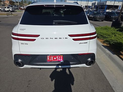 Used 2025 Genesis GV70 3.5T Sport w/ Sport Prestige Package image 7