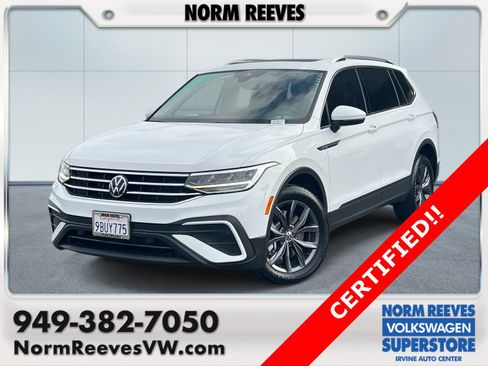 Certified 2022 Volkswagen Tiguan SE image 1