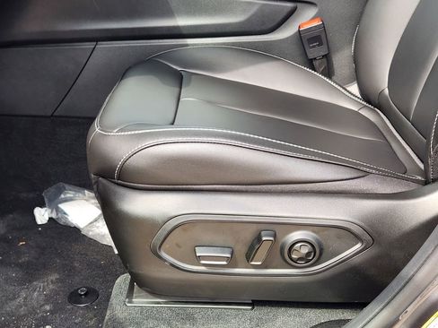 New 2026 Jeep Grand Cherokee L Limited w/ Limited Altitude Package image 16