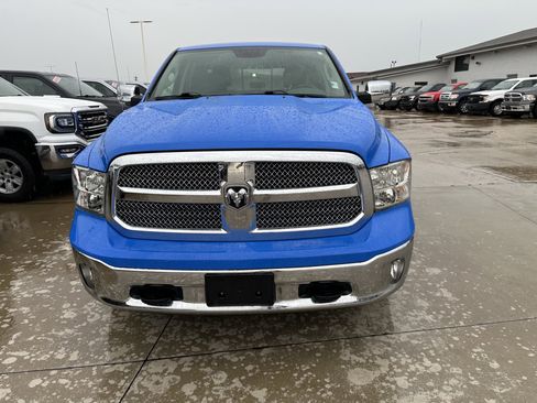 Used 2018 RAM 1500 SLT AWD/4WD image 17