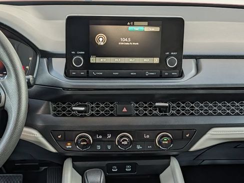 Used 2025 Honda Accord SE image 15