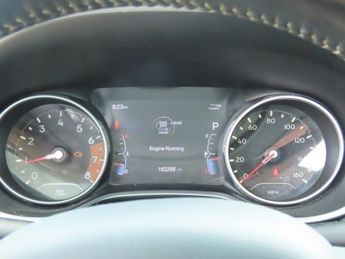 Used 2018 Jeep Compass Latitude w/ Popular Equipment Group FWD image 28