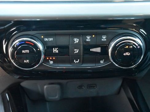 Certified 2024 Chevrolet Trax LT w/ Driver Confidence Package image 28