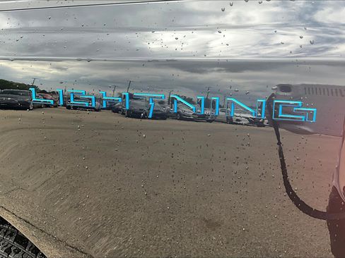 Used 2024 Ford F150 Lightning Flash image 8