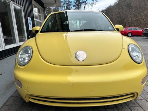 Used 2005 Volkswagen Beetle GL image 4